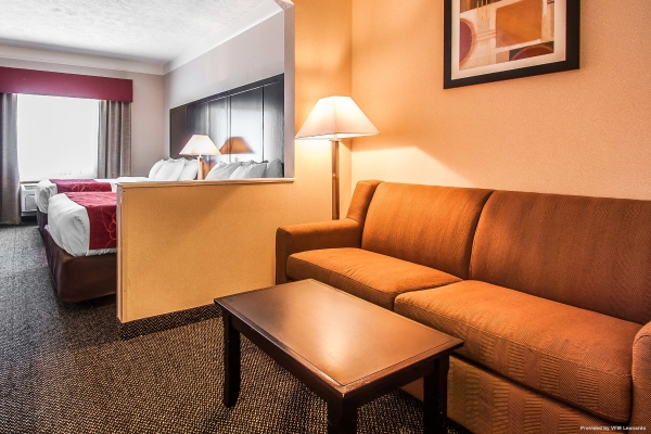 Hotel Comfort Suites (Clackamas)